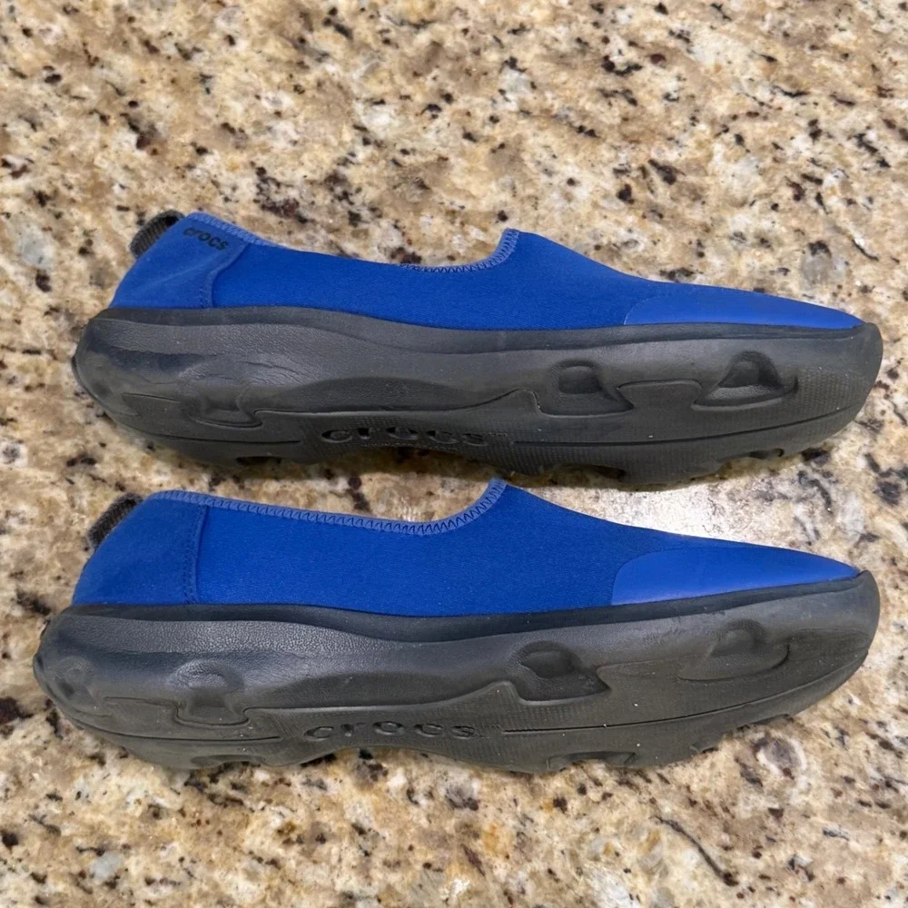Crocs Duet Busy Day Flat Shoes Womens 10 Blue Slip On Comfort Athleisure Stretch